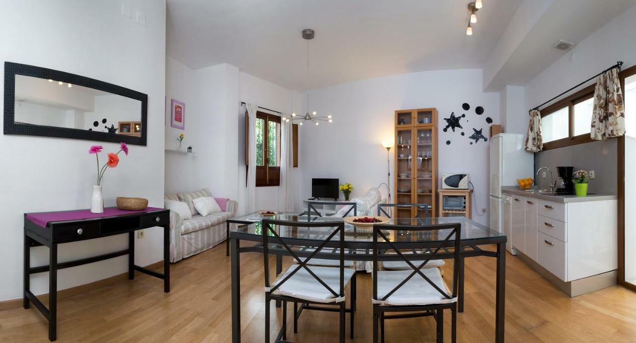 Descubrehome Postigo Inner Patio Sevilla Bagian luar foto